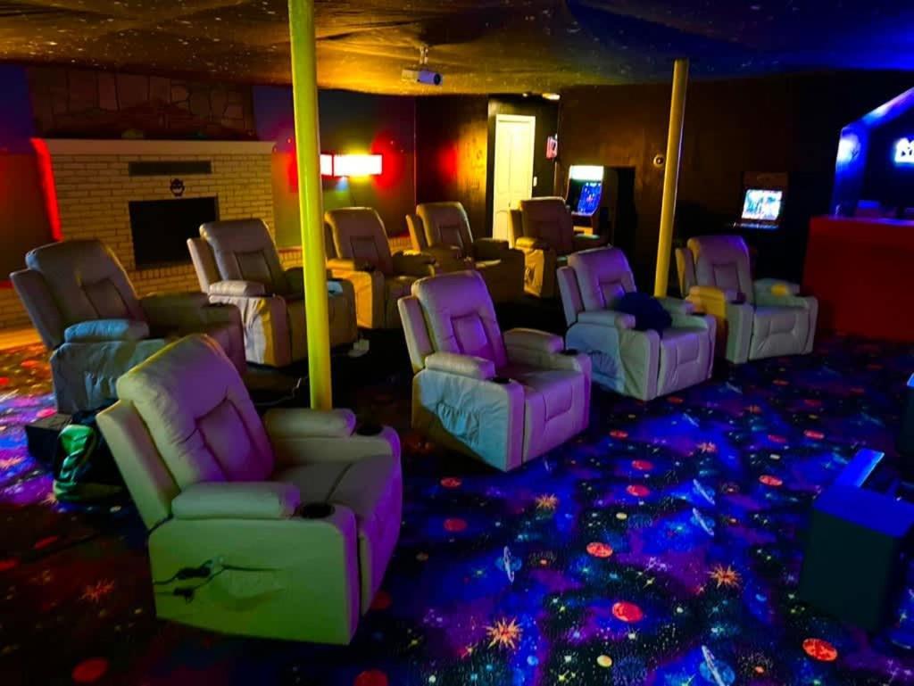 Gated Mansion - Basketball Court Movie Theater Views Villa Big Stone Gap Luaran gambar