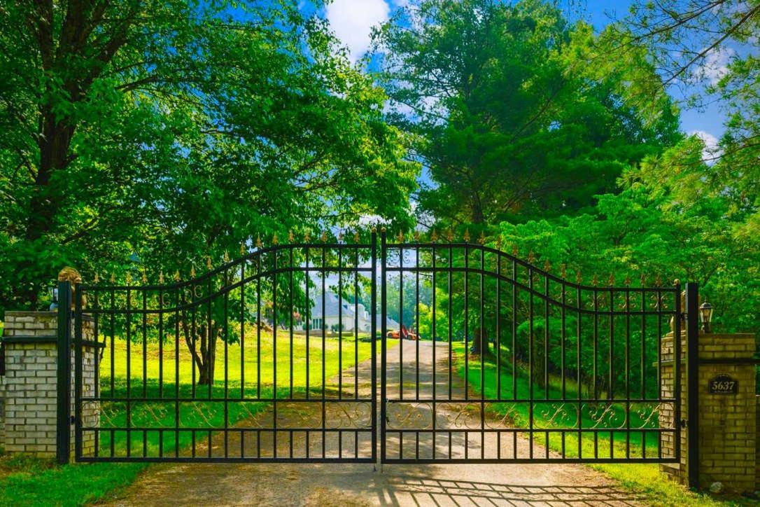 Gated Mansion - Basketball Court Movie Theater Views Villa Big Stone Gap Luaran gambar